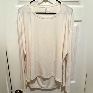 Long sleeved high low ribbed loose fitting top